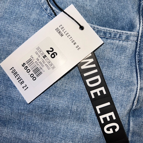 Wide Leg Ripped Baggy Jeans - Picture 2 of 5